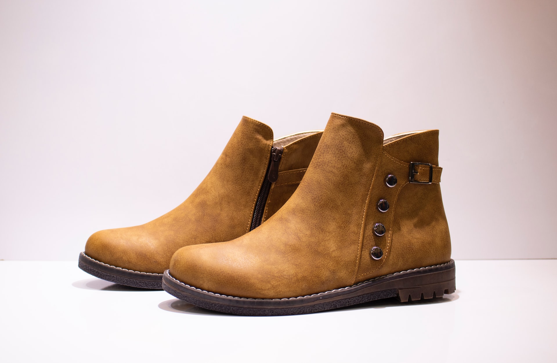 Tips To Choose Handmade Boots for Every Occasion